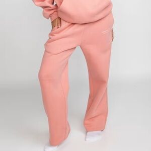 COMFRT you matter straight leg sweatpants in plum